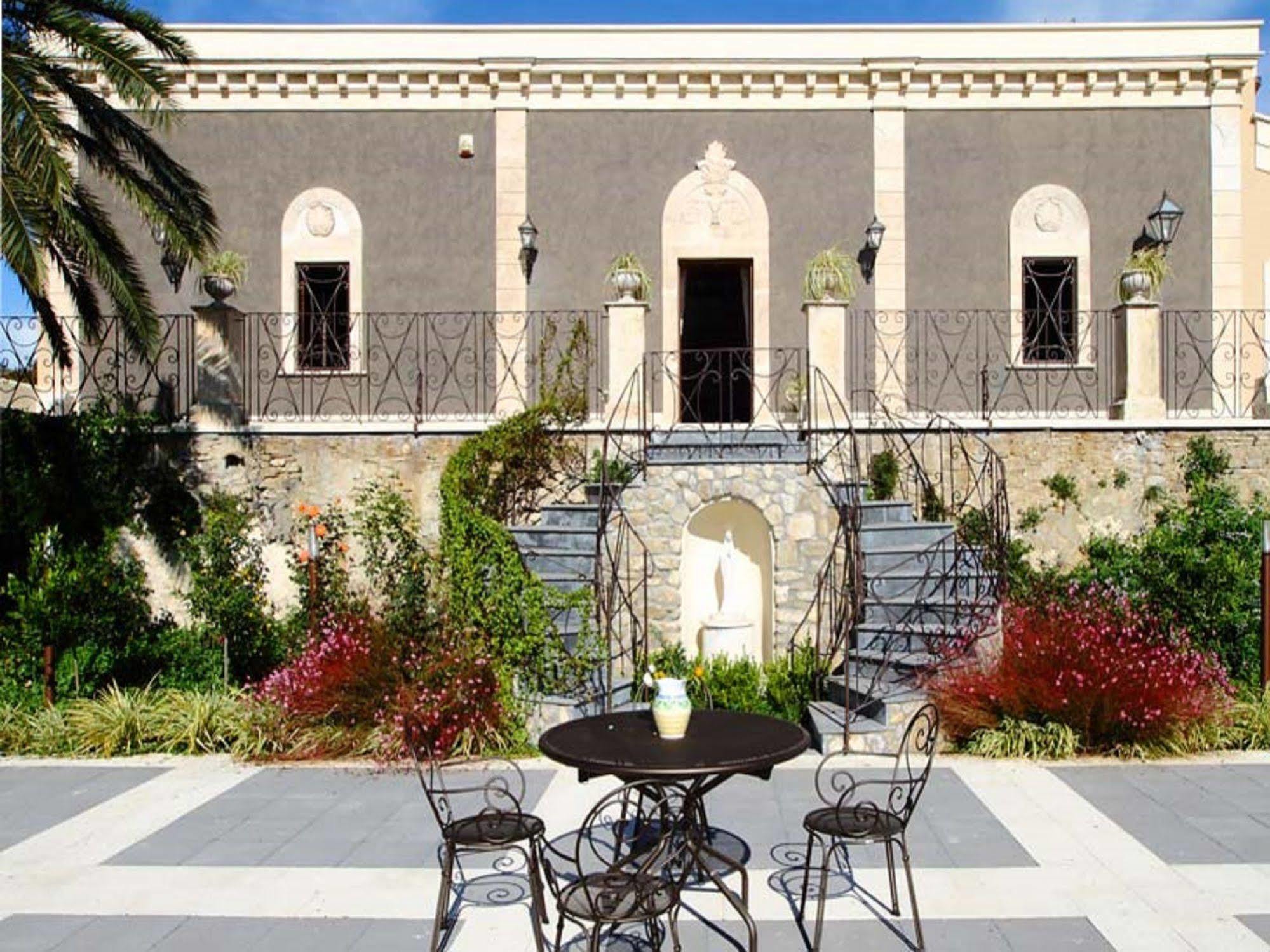 Vecchia Dimora Resort Centuripe Exterior foto