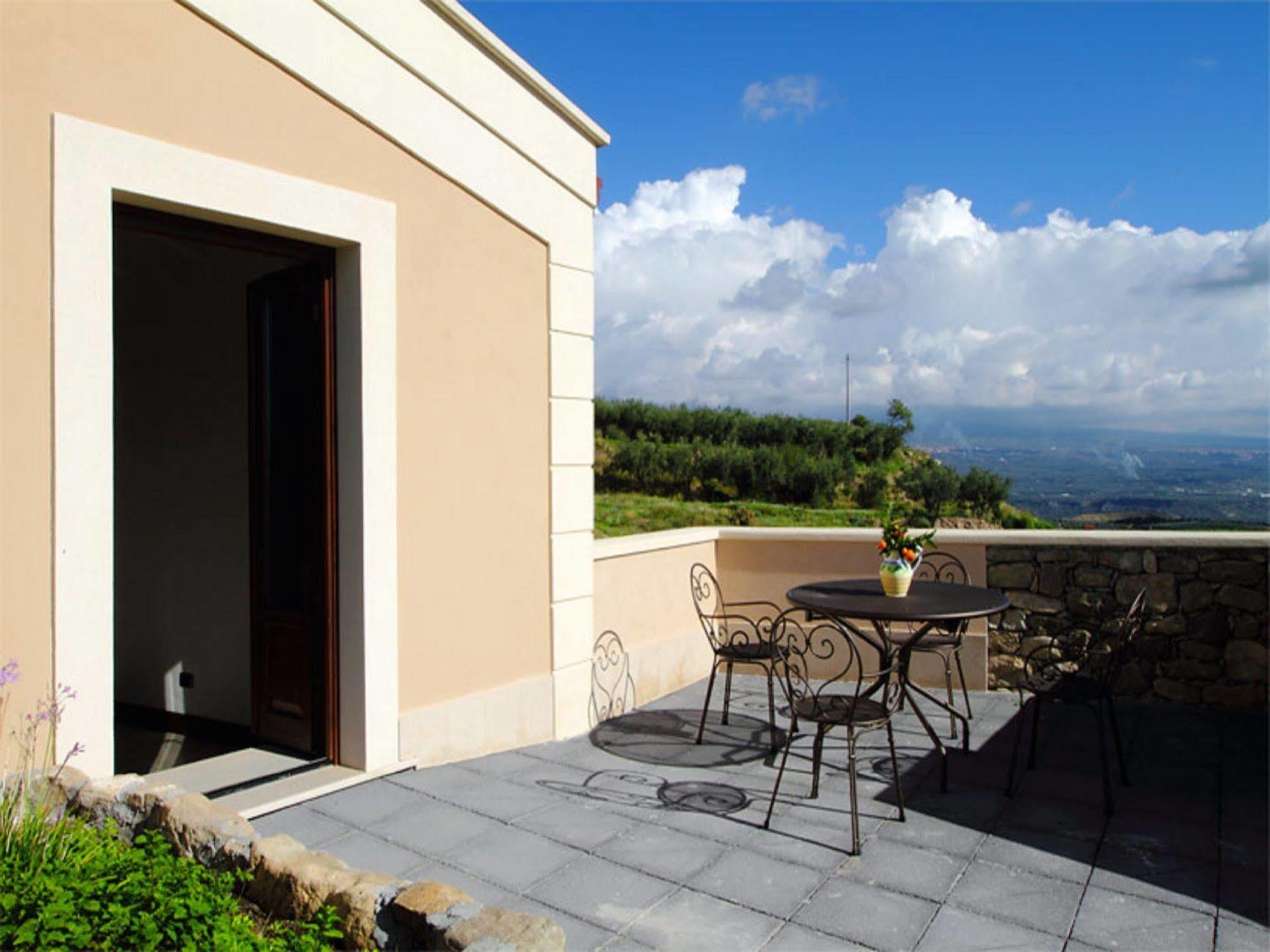 Vecchia Dimora Resort Centuripe Exterior foto