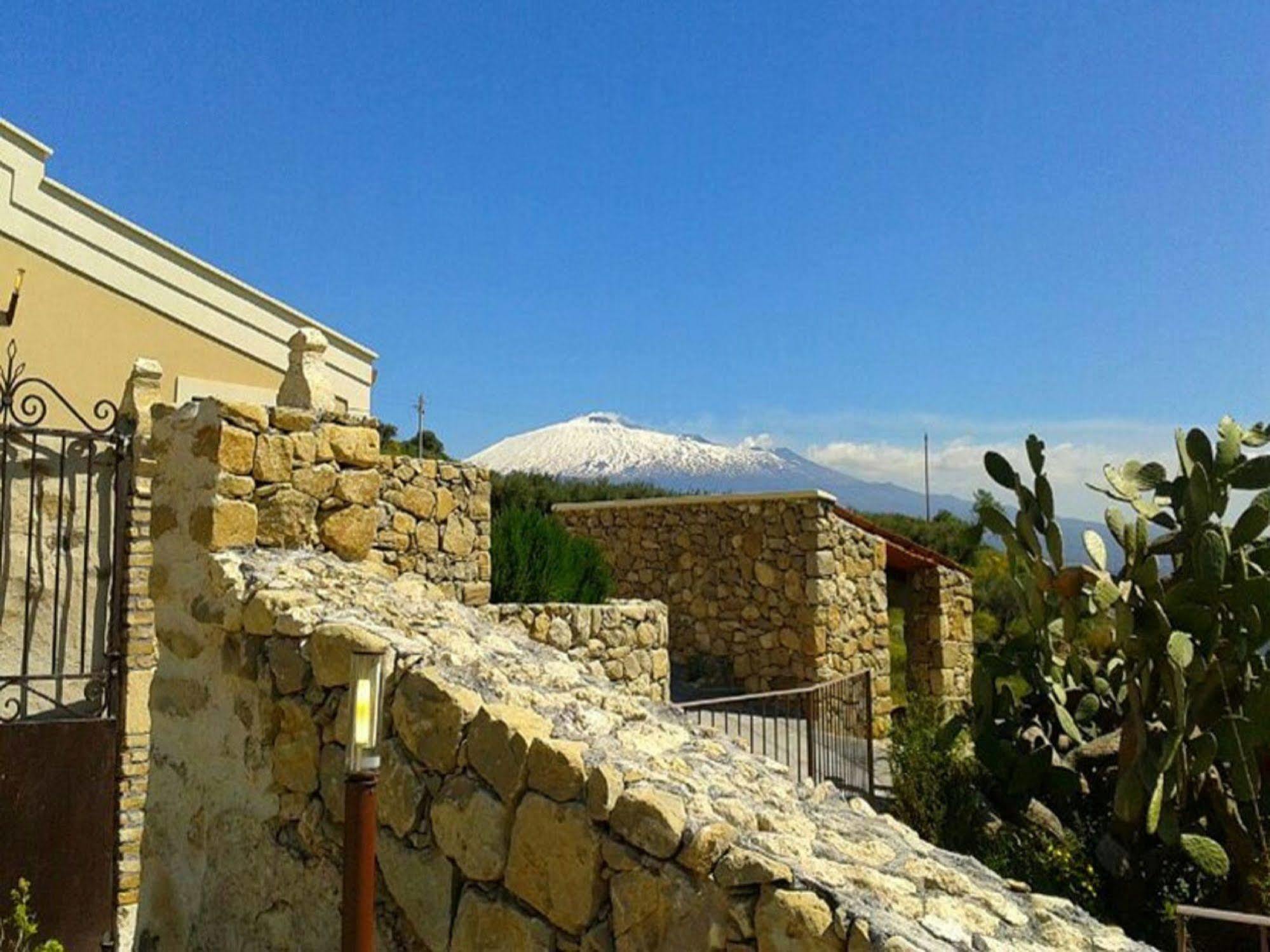 Vecchia Dimora Resort Centuripe Exterior foto